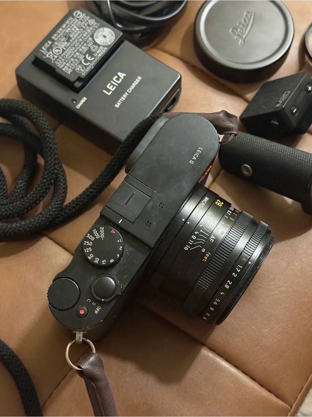 Leica compact camera
